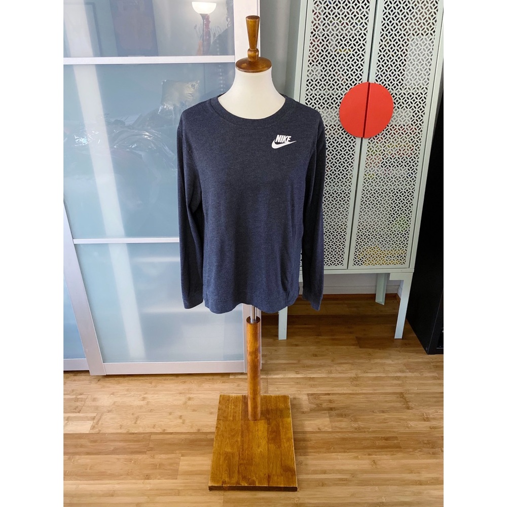 Nike Gym Crew Classic Sweatshirt in Grey